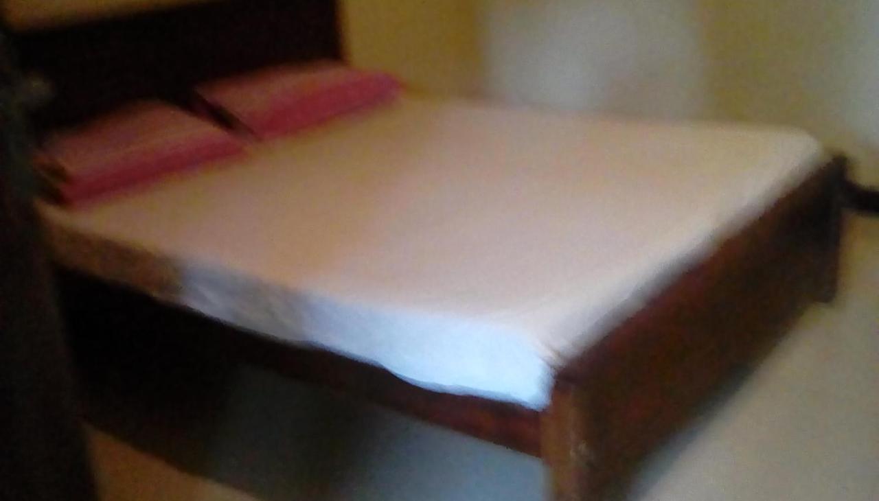 Leaf Guest House 加姆波勒 外观 照片