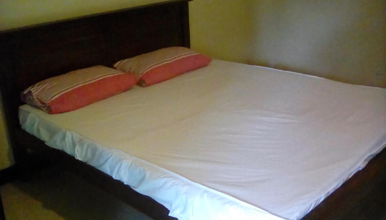 Leaf Guest House 加姆波勒 外观 照片
