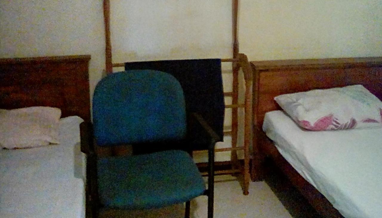Leaf Guest House 加姆波勒 外观 照片